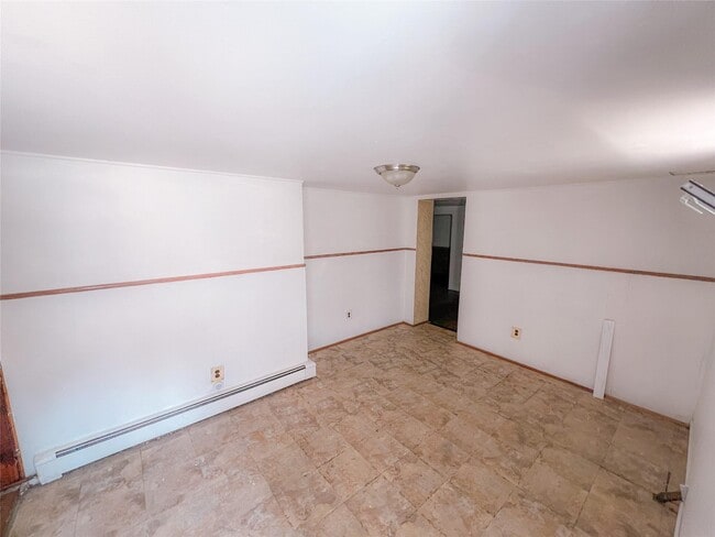 Building Photo - 109 L St