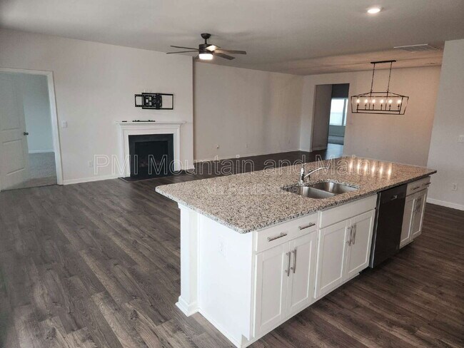 Building Photo - 299 Ridgeview Ln