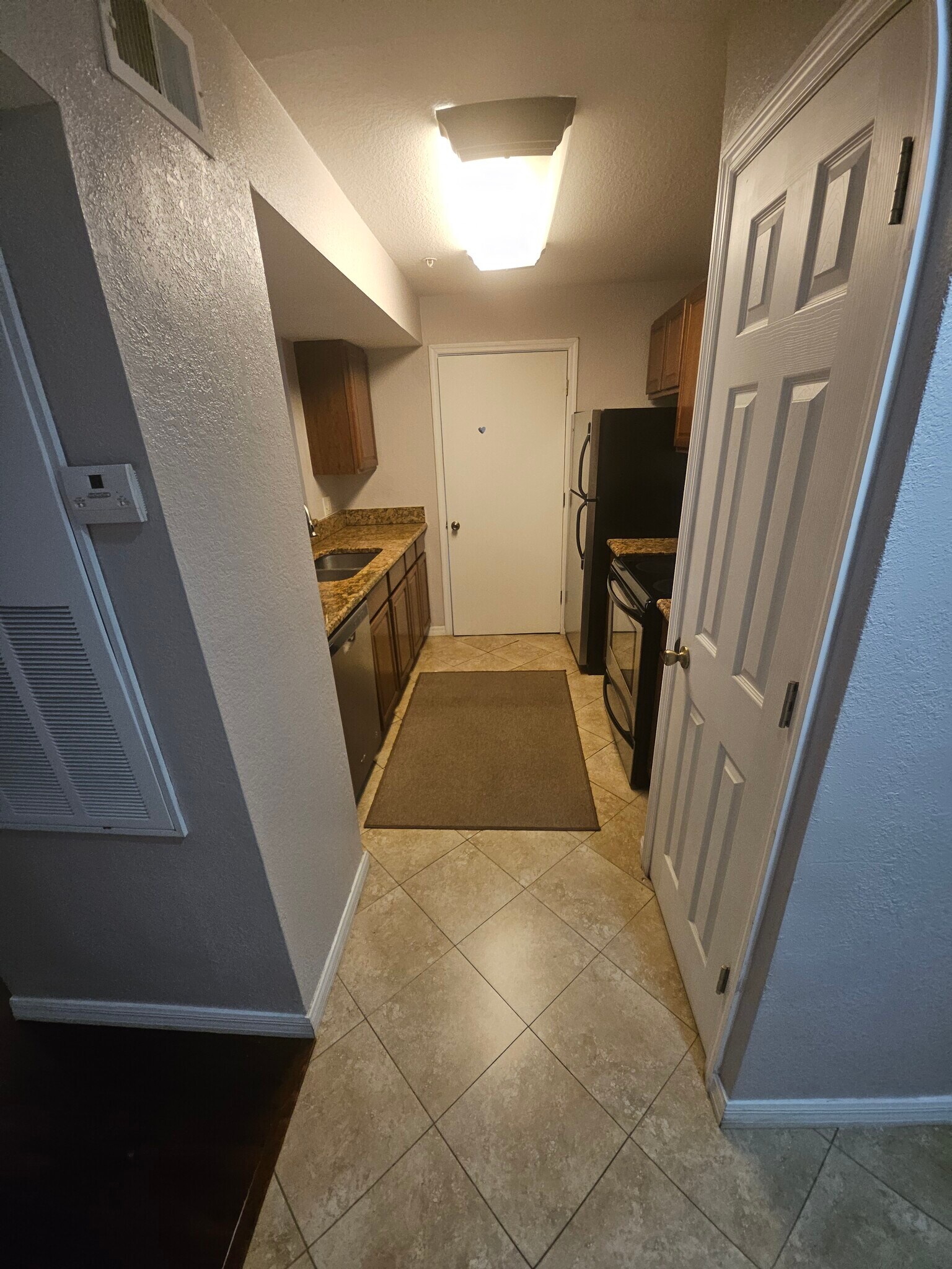 Building Photo - 7360 Westpointe Blvd