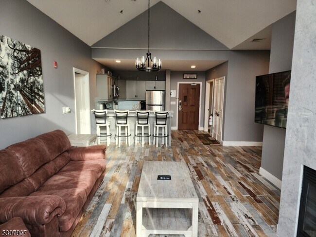 Building Photo - 200 NJ-94