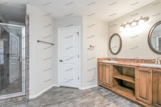 Building Photo - 13688 S 86th E Ave