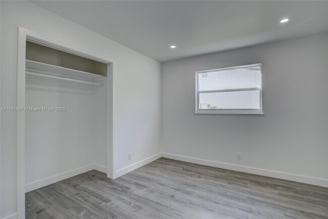 Building Photo - 1801 N 54th Ave