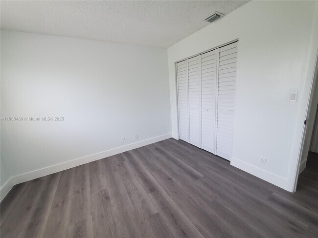 Building Photo - 5200 NW 31st Ave
