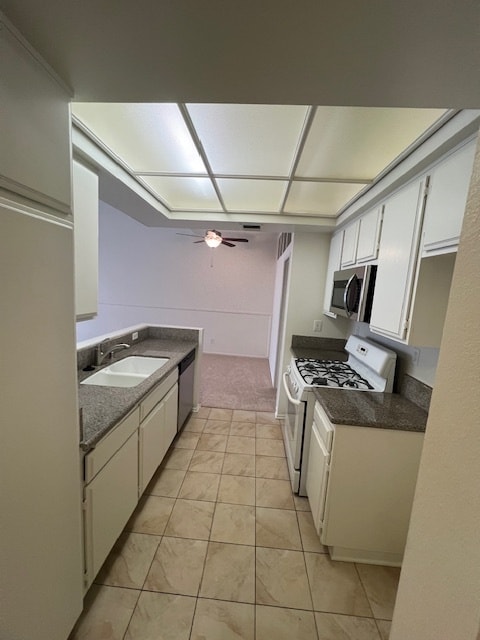 Building Photo - 7211 Cozycroft Ave