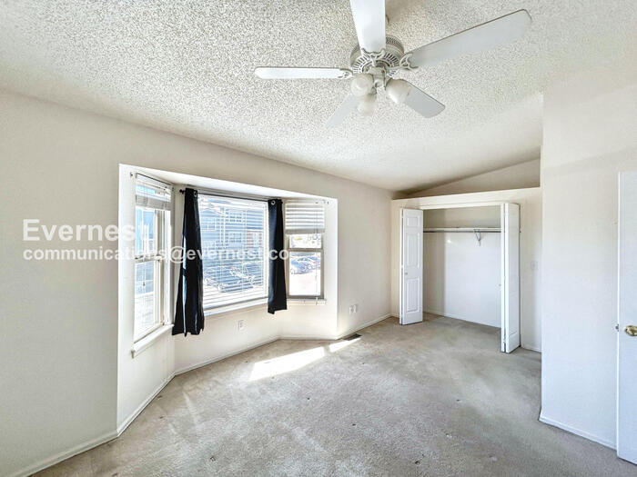 Building Photo - 3939 Smoke Tree Dr