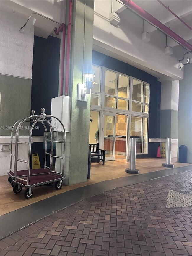 Building Photo - 1755 E Hallandale Beach Blvd