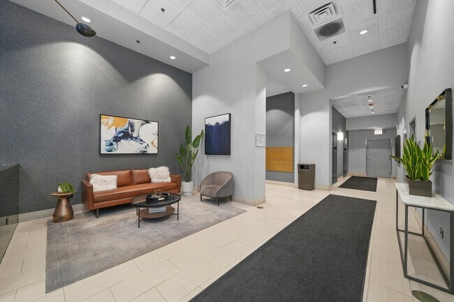 Building Photo - 400 W Ontario St