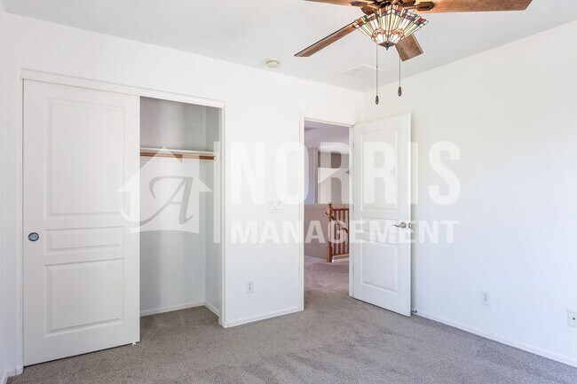 Building Photo - Beautiful Two-Story Home Located in Missio...
