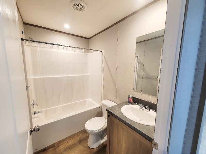 Building Photo - 2 2nd St