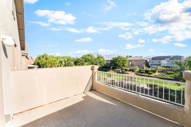 Building Photo - Upgraded 3-Bedroom Home in Gated Community!