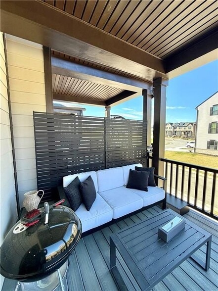 Building Photo - 2000 Fortuna St