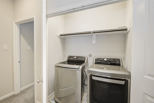 Building Photo - 9624 Cambridge Manor Ln