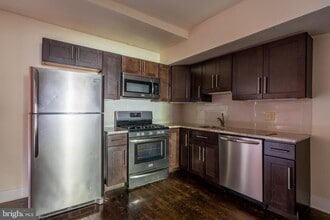 Building Photo - 344 W Gay St