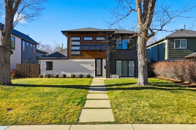 Building Photo - 4 blocks to Sloans Lake! immaculate home with large yard and garage