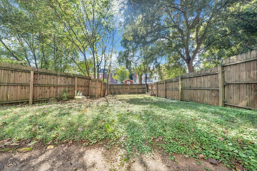 Building Photo - 812 Marshall Ave SW