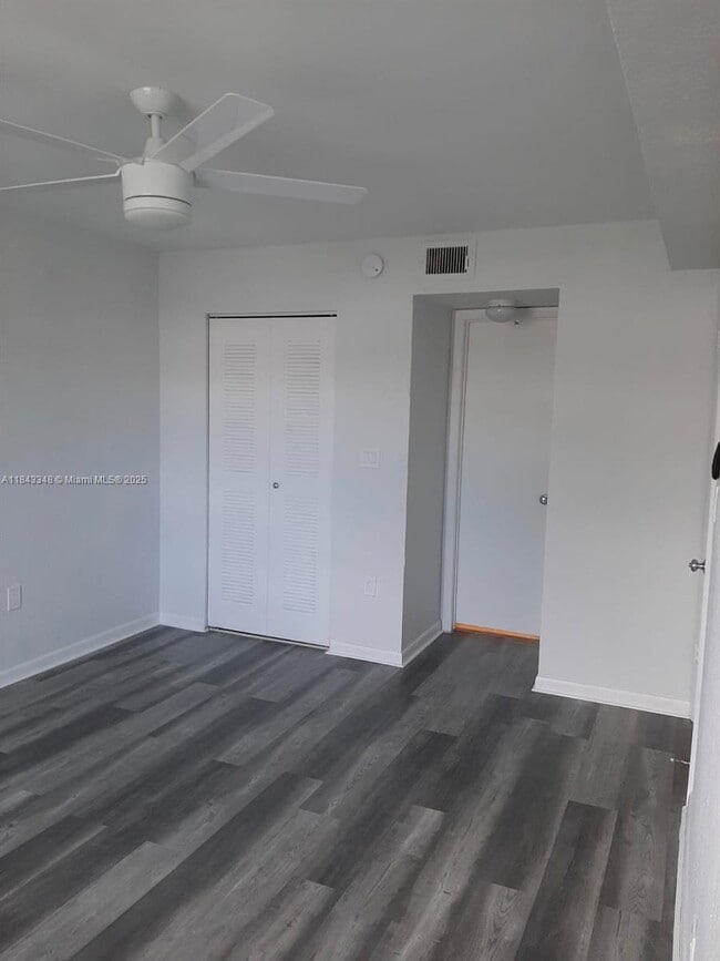 Building Photo - 2881 N Oakland Forest Dr