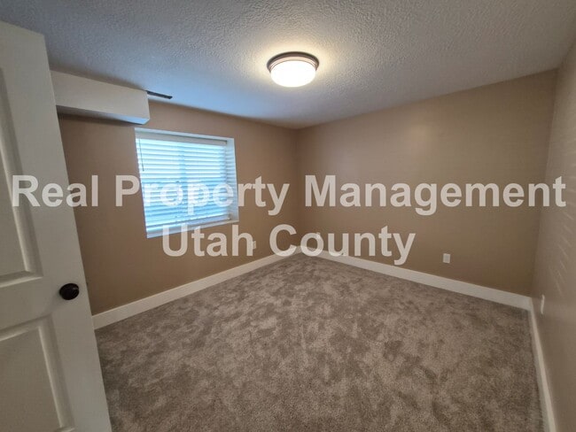 Building Photo - 1624 S 210 W