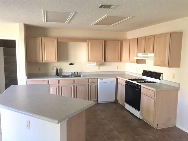 Building Photo - 1708 Star Light Cir