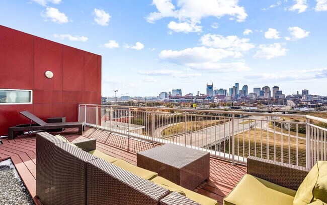 Building Photo - 2115 Yeaman Pl
