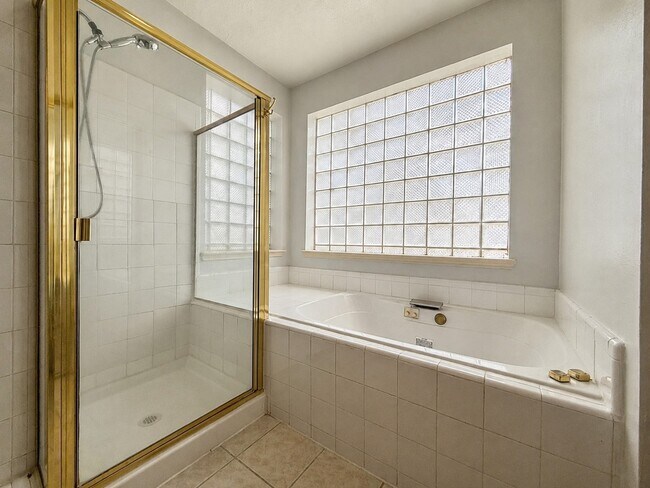 Building Photo - 3411 Ashfield Dr
