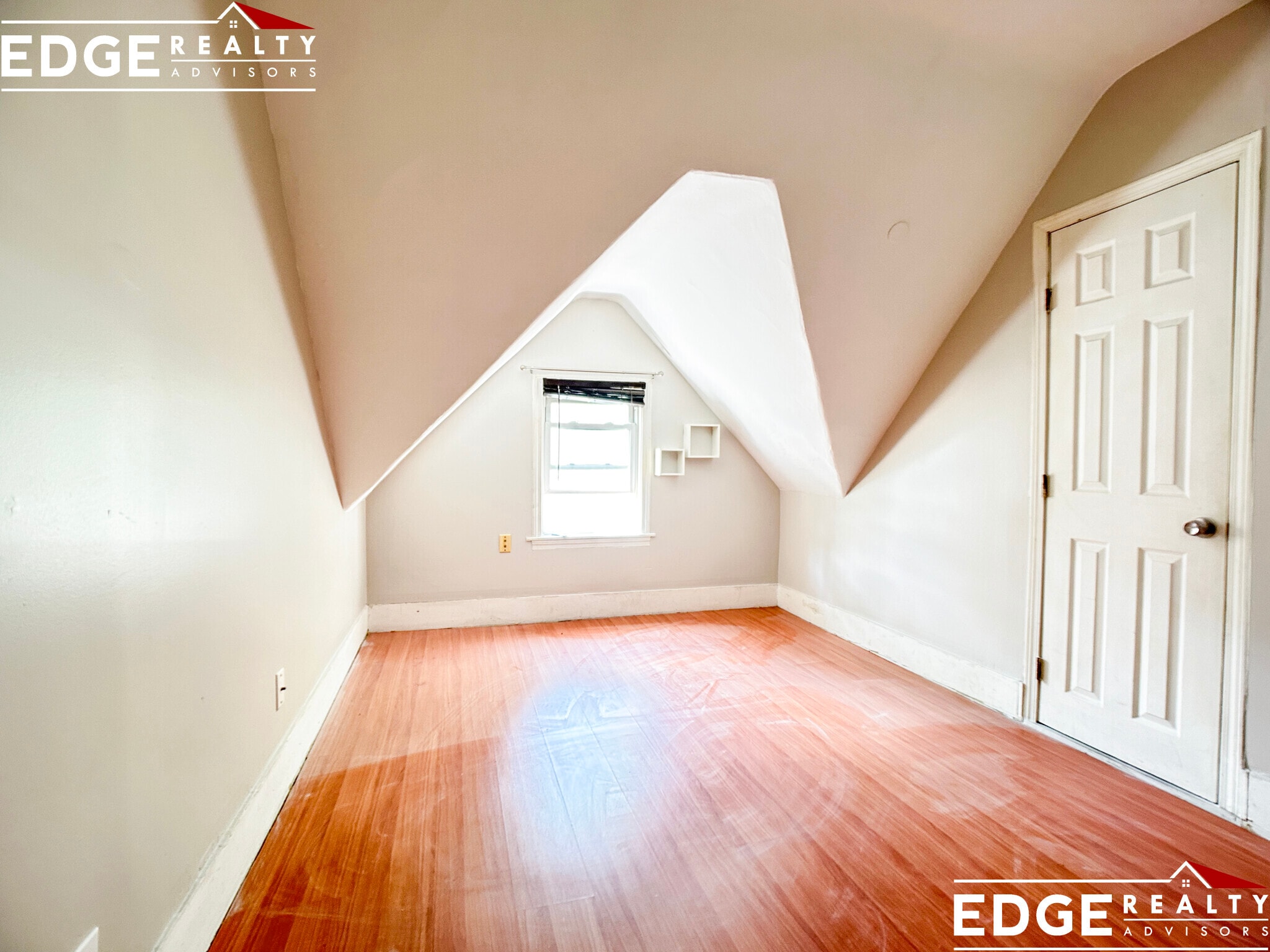 Building Photo - 72 Antwerp St