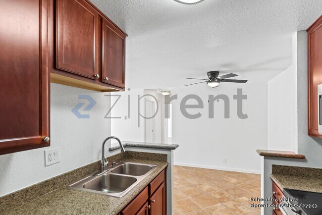 Building Photo - 866 Catkin Ct