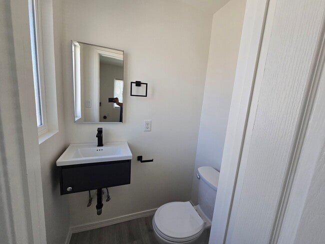 Building Photo - 1415 Boyden Ave