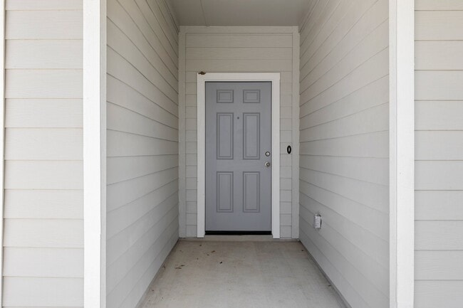 Building Photo - Modern Kyle Home Available for an April Move-In!