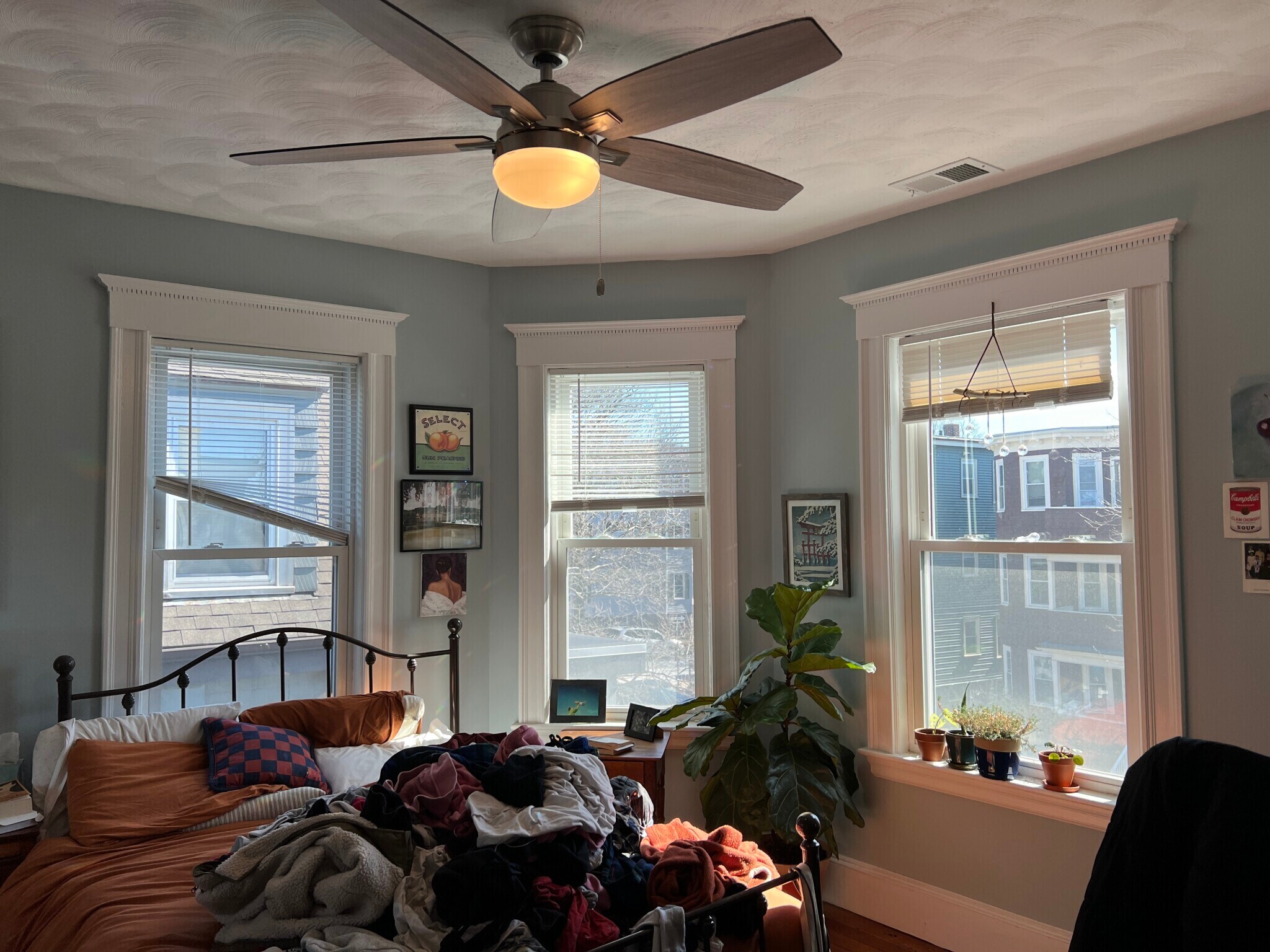 Building Photo - 305 Highland Ave