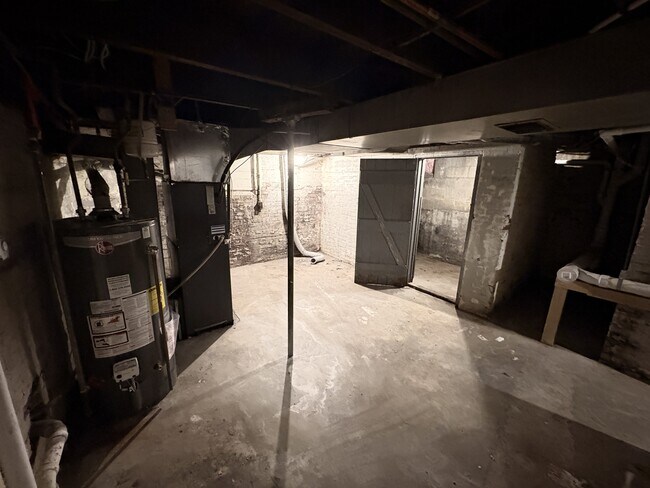 Building Photo - 109 S 13th St