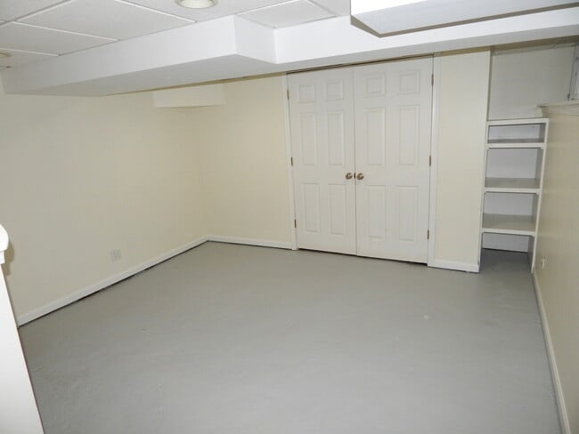 Building Photo - 116 E Madison Ave