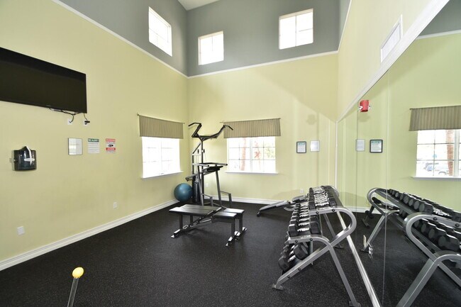 Building Photo - 250 NE 3rd Ave