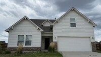 Building Photo - Charming 3 Bedroom Home In Falcon Highlands Available Now!