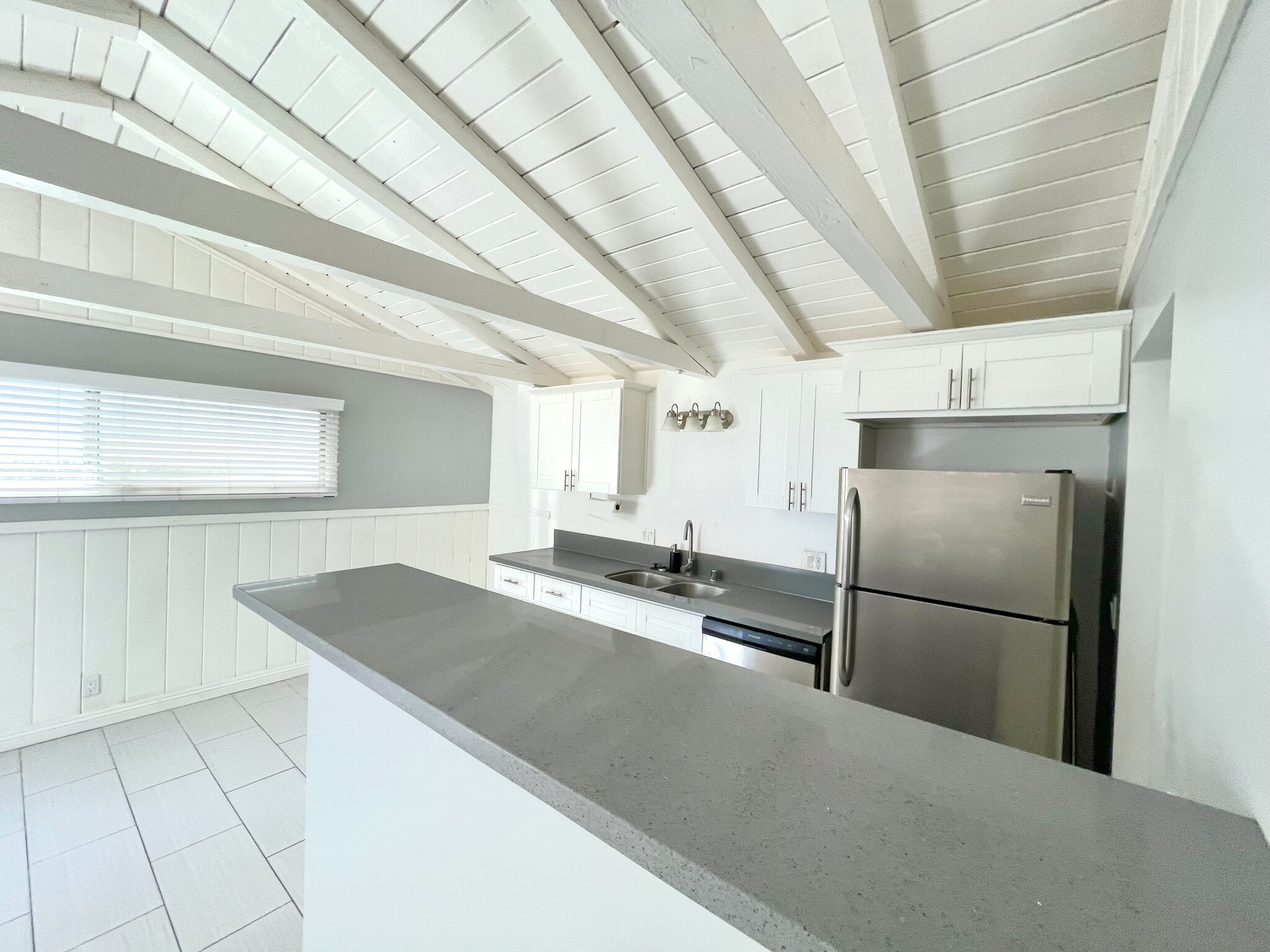 Building Photo - 4559 W 159th St
