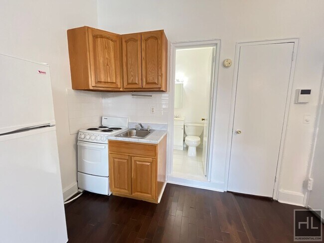 Building Photo - SECOND AVENUE