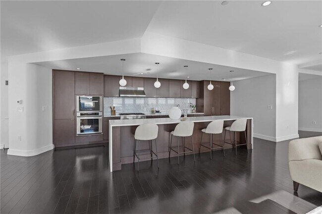 Building Photo - 1 W Exchange St