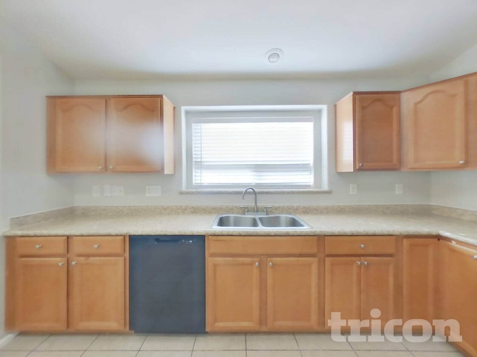 Building Photo - 2111 S 160th Ln