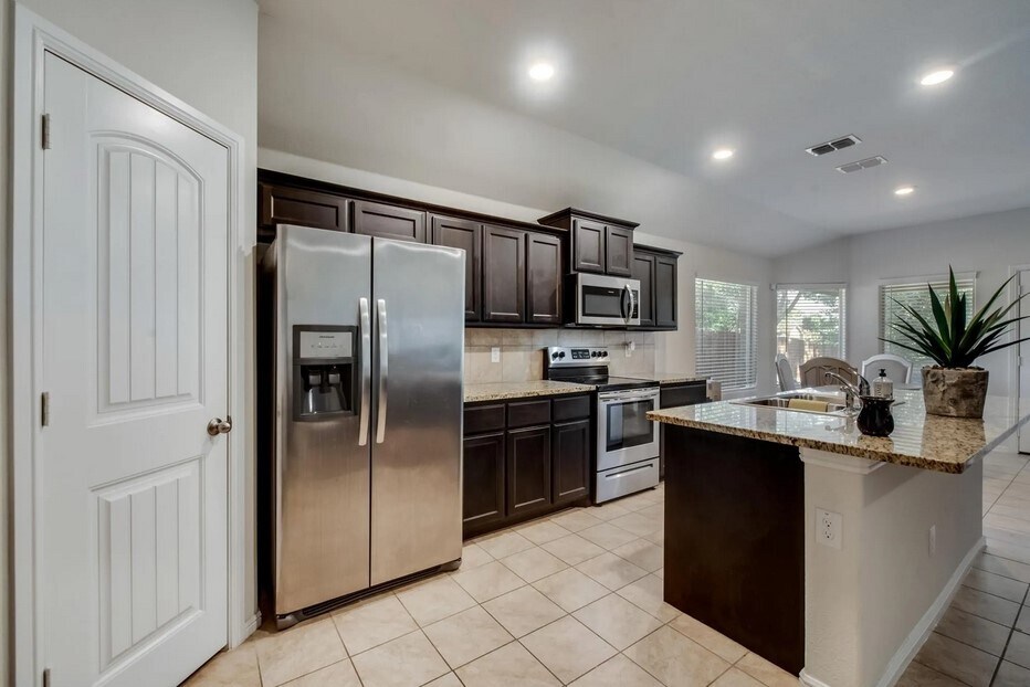 Building Photo - 8244 Brashear Trl