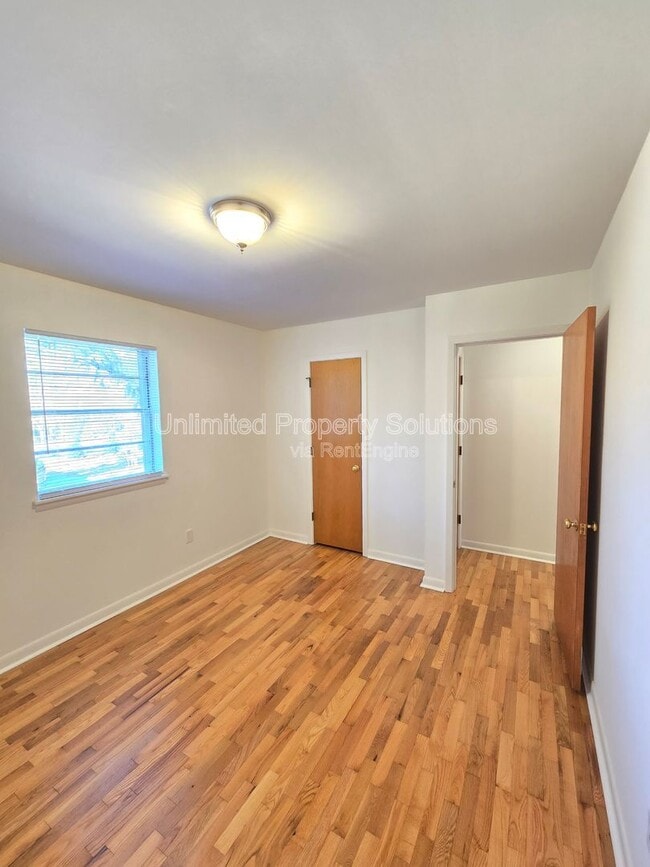 Building Photo - 6405 Myrtle Grove Rd