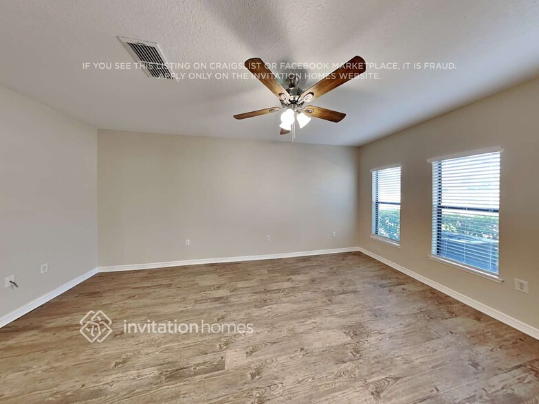 Building Photo - 2244 Seven Oaks Dr