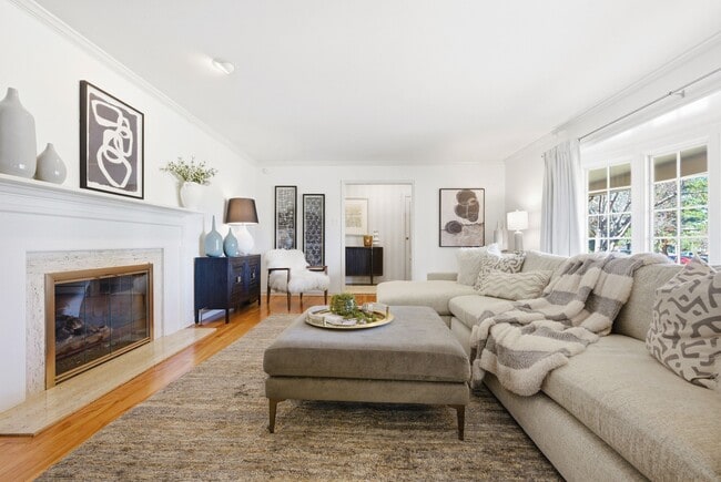 Building Photo - 2050 Cherryville Rd