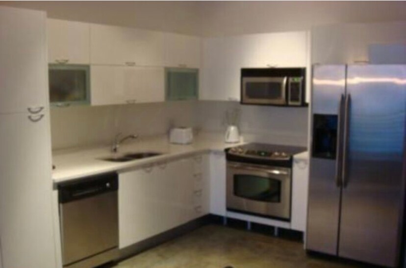 Building Photo - 133 NE 2nd Ave