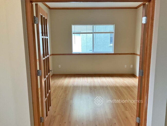 Building Photo - 18221 Sandy Pointe Dr