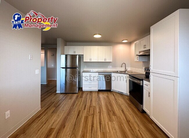 Building Photo - 4876 W Blodgett Ln