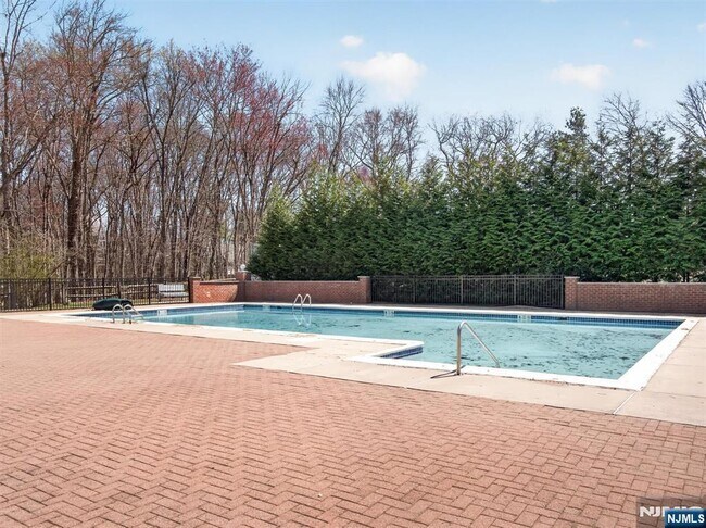 Building Photo - 403 Poets Way