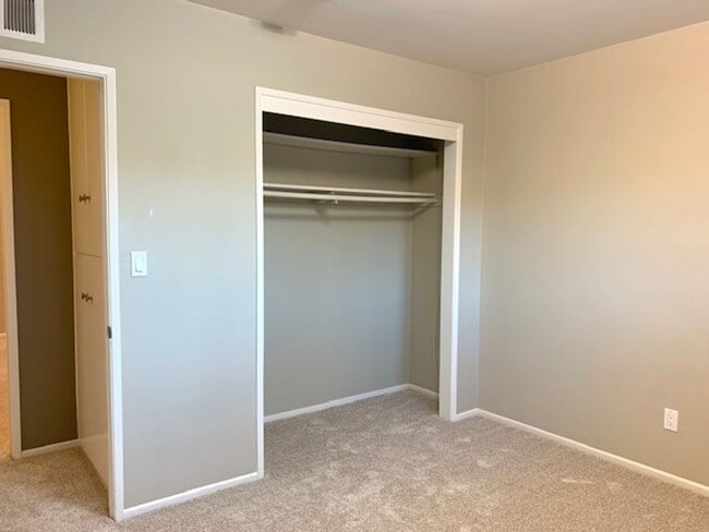 Building Photo - Camarillo | 3 Bed + 2 Bath Home | Jay Ct.