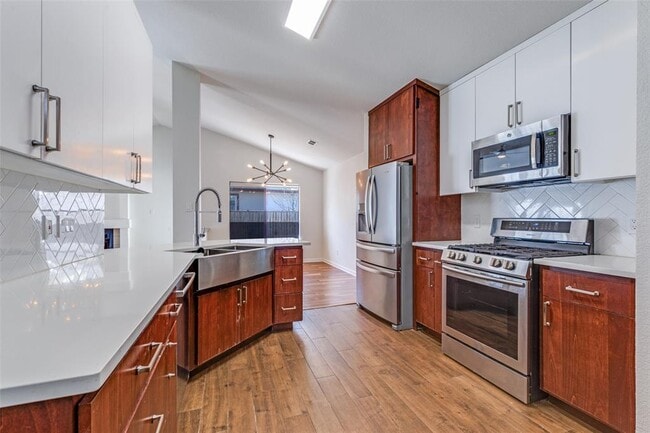 Building Photo - 12404 Thompkins Dr