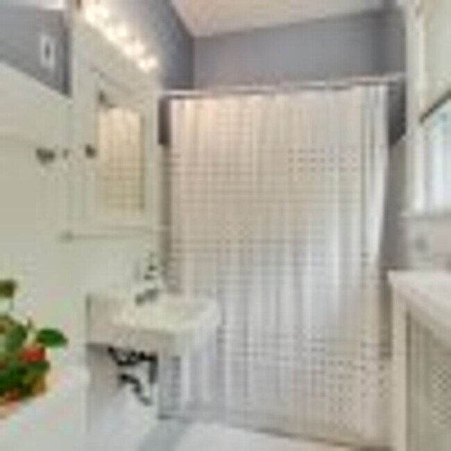 Building Photo - CityFlats, LLC (Evanston)