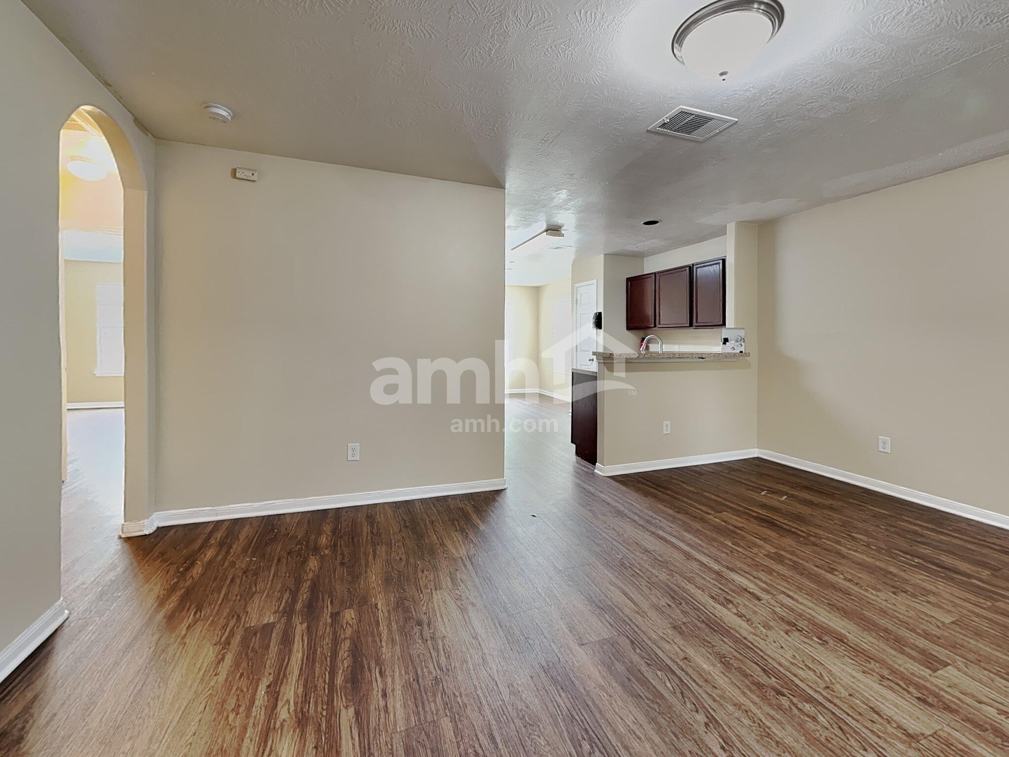 Building Photo - 22270 Queenbury Hills Dr
