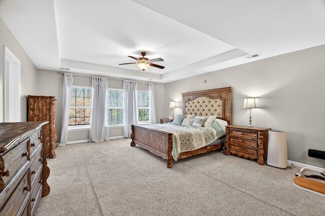 Building Photo - Experience Elevated Living on Cutleaf Drive!